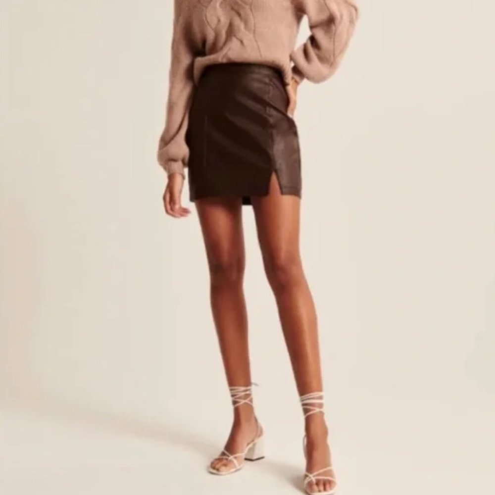 Abercrombie & Fitch Faux Leather Burgundy Skirt with zipper in the back
